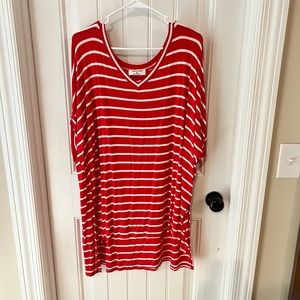 Zenana Red/White Oversized Top